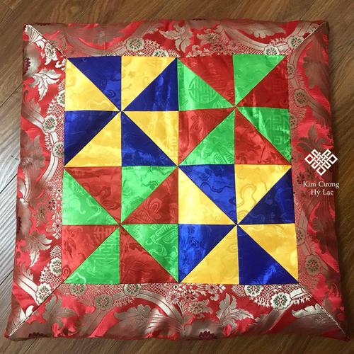 ĐỆM THIỀN NGŨ SẮC VẢI GẤM 60 x 60 CM