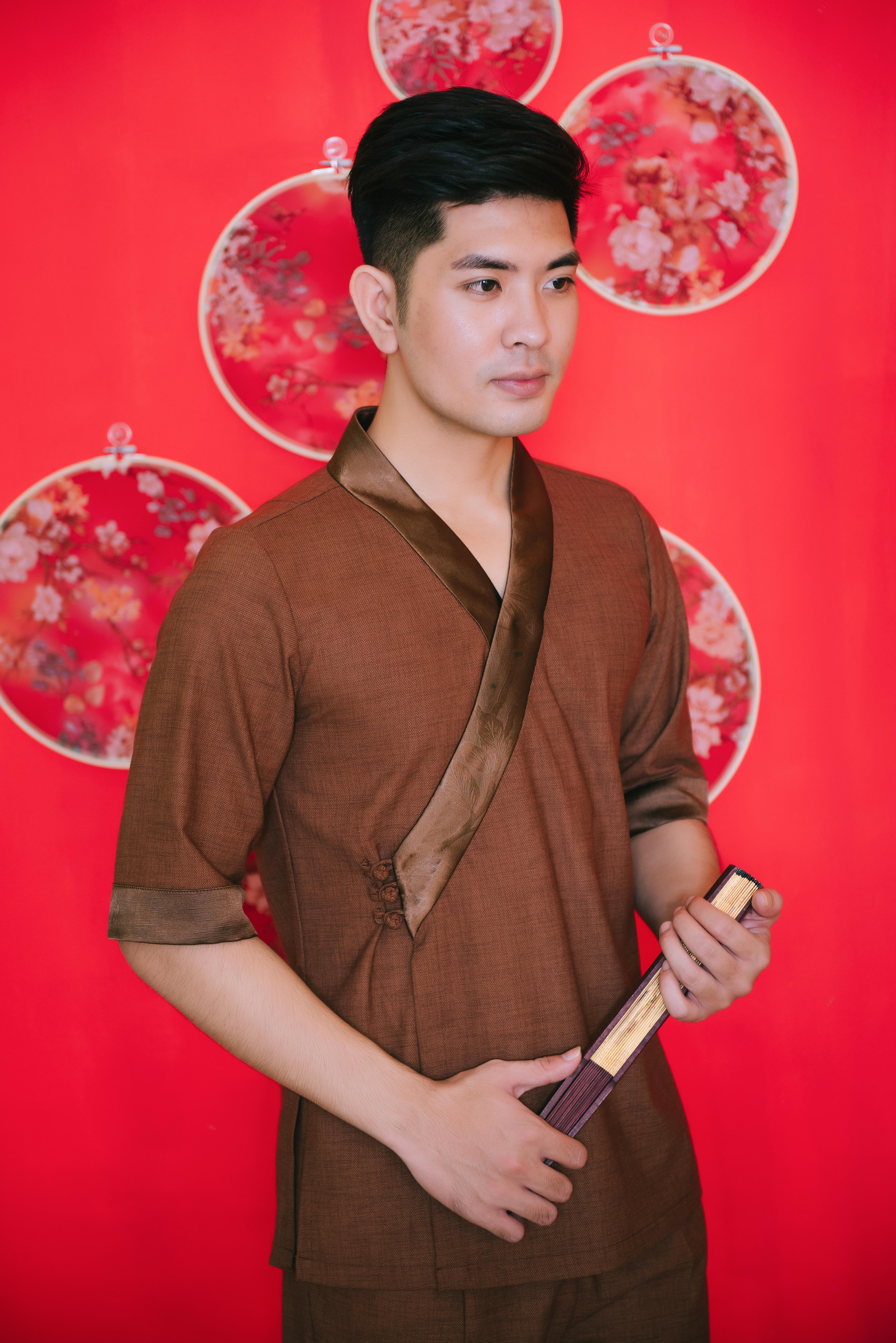 Y Phục Nam 4