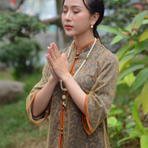 Y Phục Nữ 2