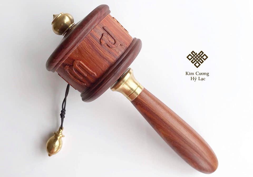 KINH LUÂN QUAY TAY GỖ ĐÀN HƯƠNG ĐỎ
