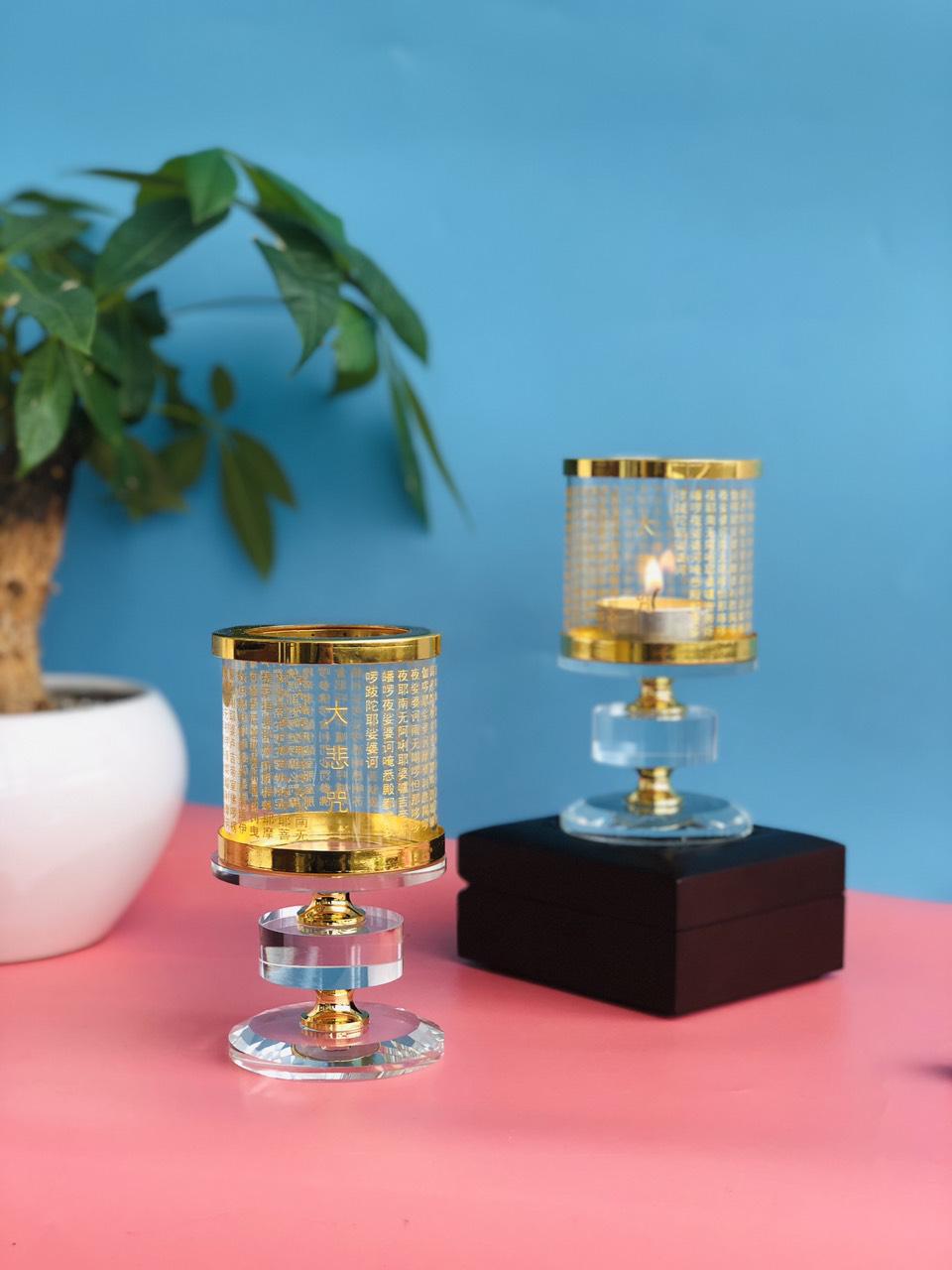 CHÂN ĐÈN KHẮC CHÚ THỦY TINH