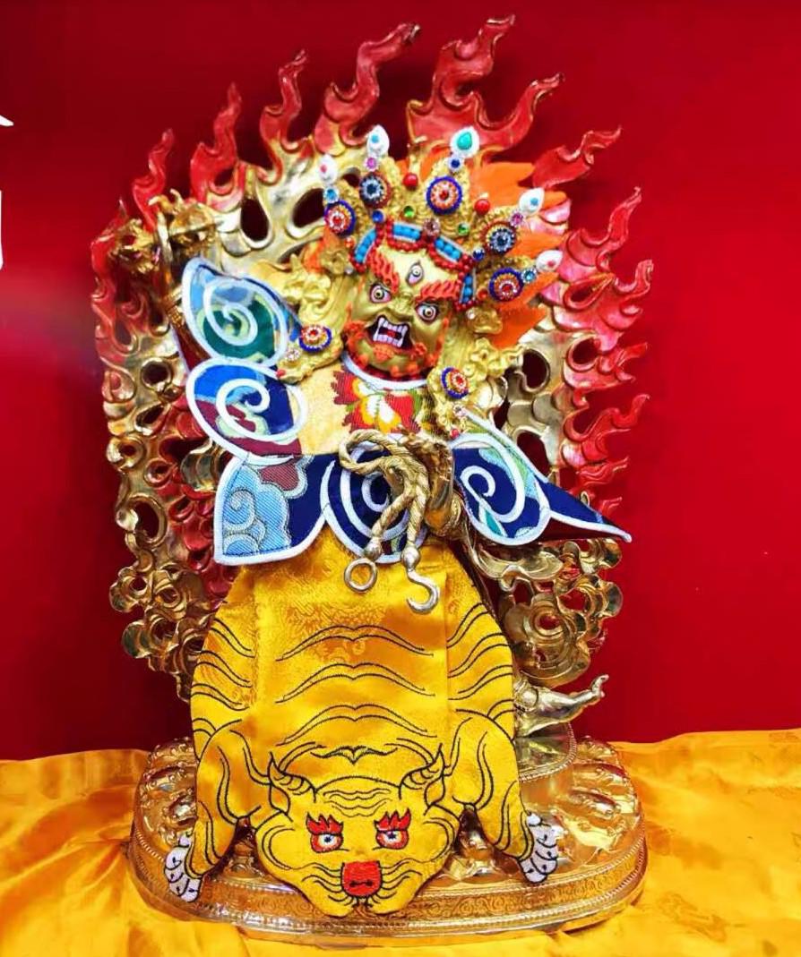 TÔNG TƯỢNG ĐỨC KIM CƯƠNG THỦ TÂY TẠNG 45CM