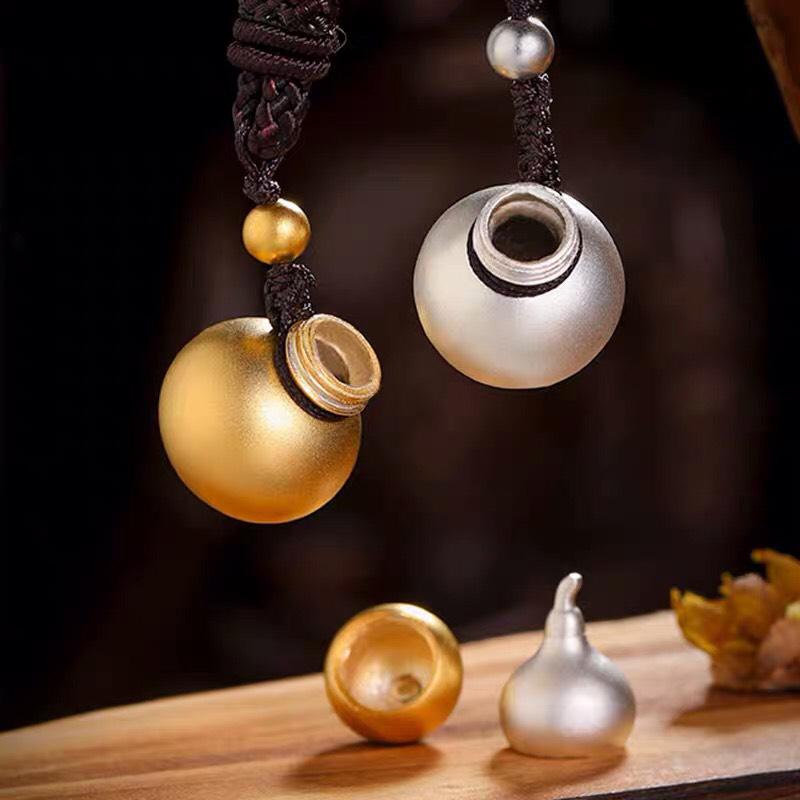 MẶT HỒ LÔ ĐỰNG XÁ LỢI ĐEO CỔ 