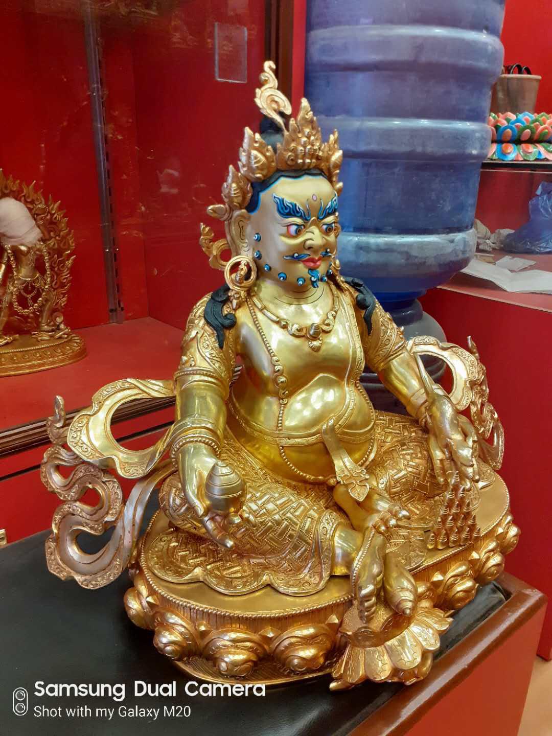 TÔN TƯỢNG ĐỨC ZAMBALA 48CM