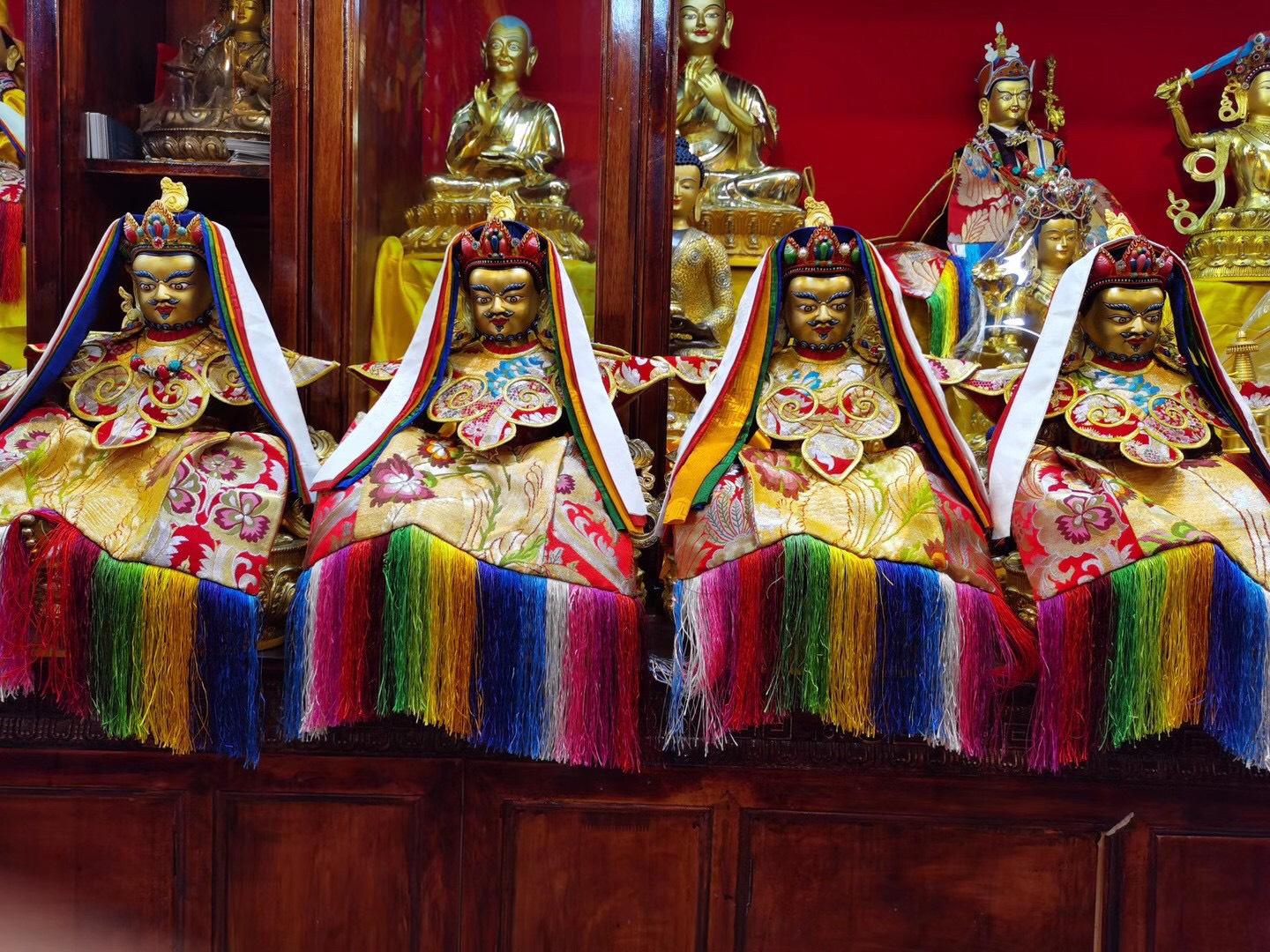 TÔN TƯỢNG ĐỨC ZAMBALA 45CM