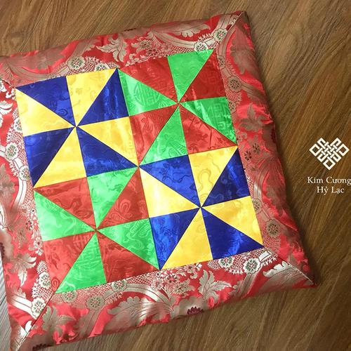 ĐỆM THIỀN NGŨ SẮC VẢI GẤM 60 x 60 CM