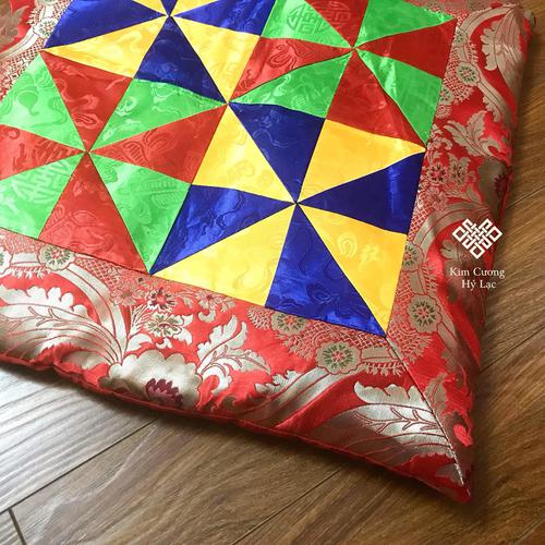 ĐỆM THIỀN NGŨ SẮC VẢI GẤM 60 x 60 CM
