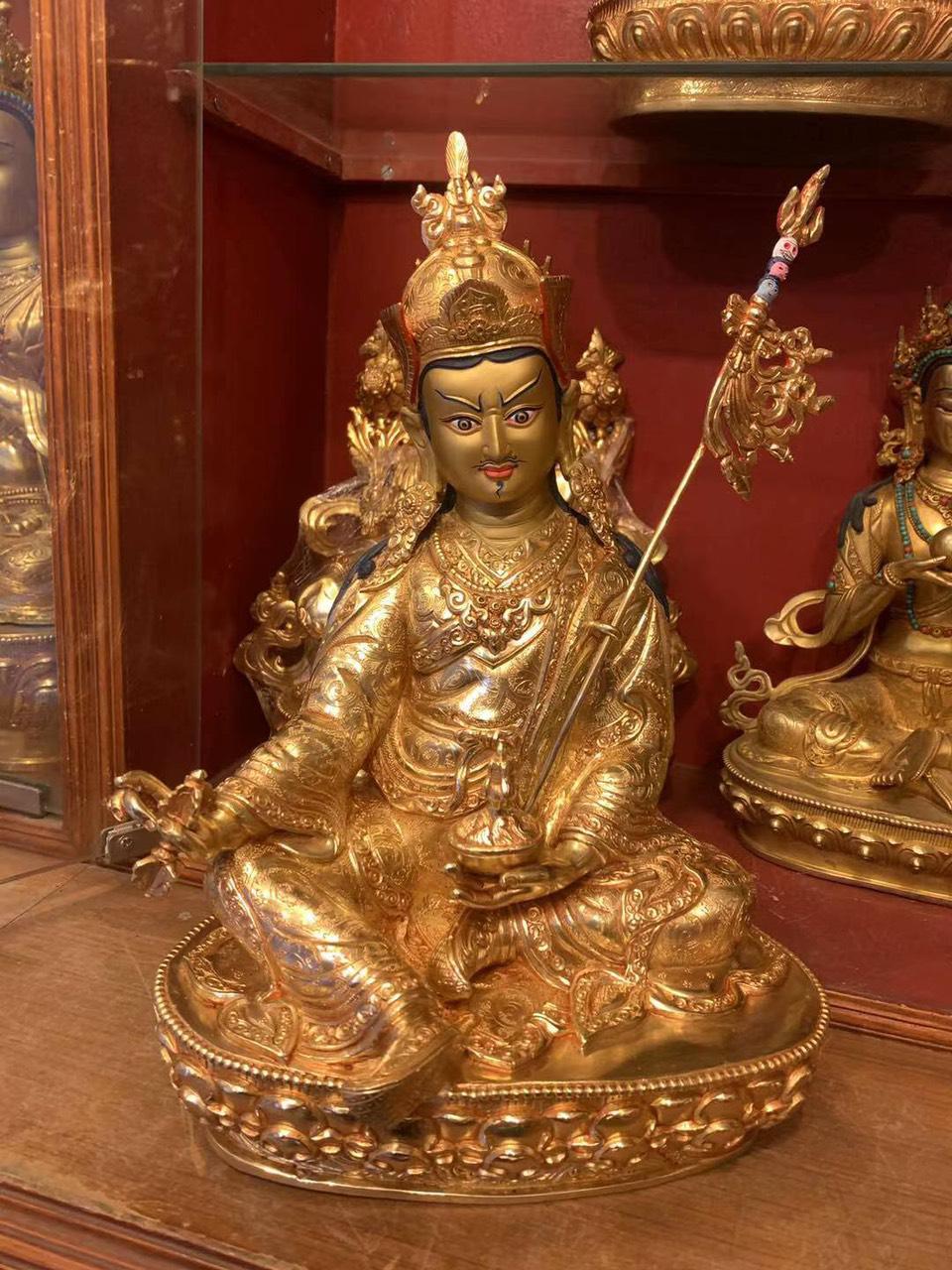 TÔN TƯỢNG ĐỨC LIÊN HOA SANH 33CM