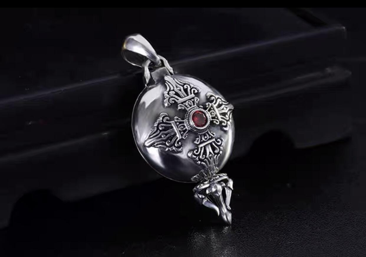 MẶT DÂY CHUYỀN CHUỲ KIM CANG ĐÔI