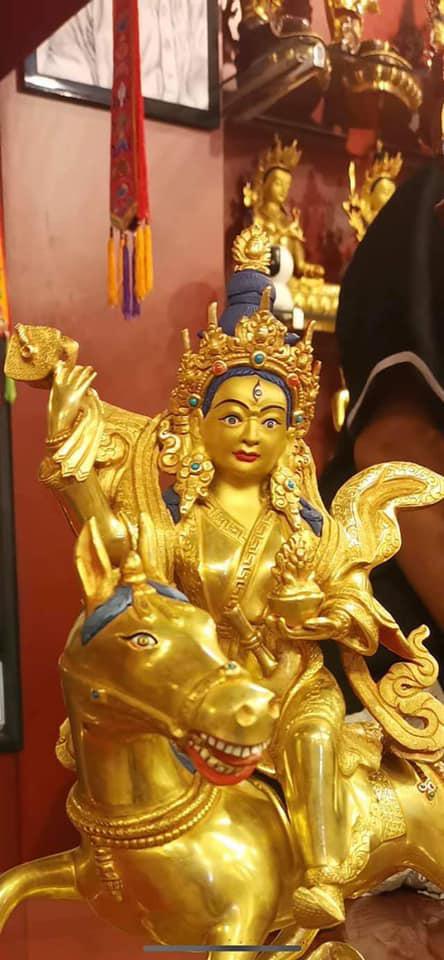 TÔN TƯỢNG MẸ ACHI CHOKYI DROLMA NEPAL 38CM