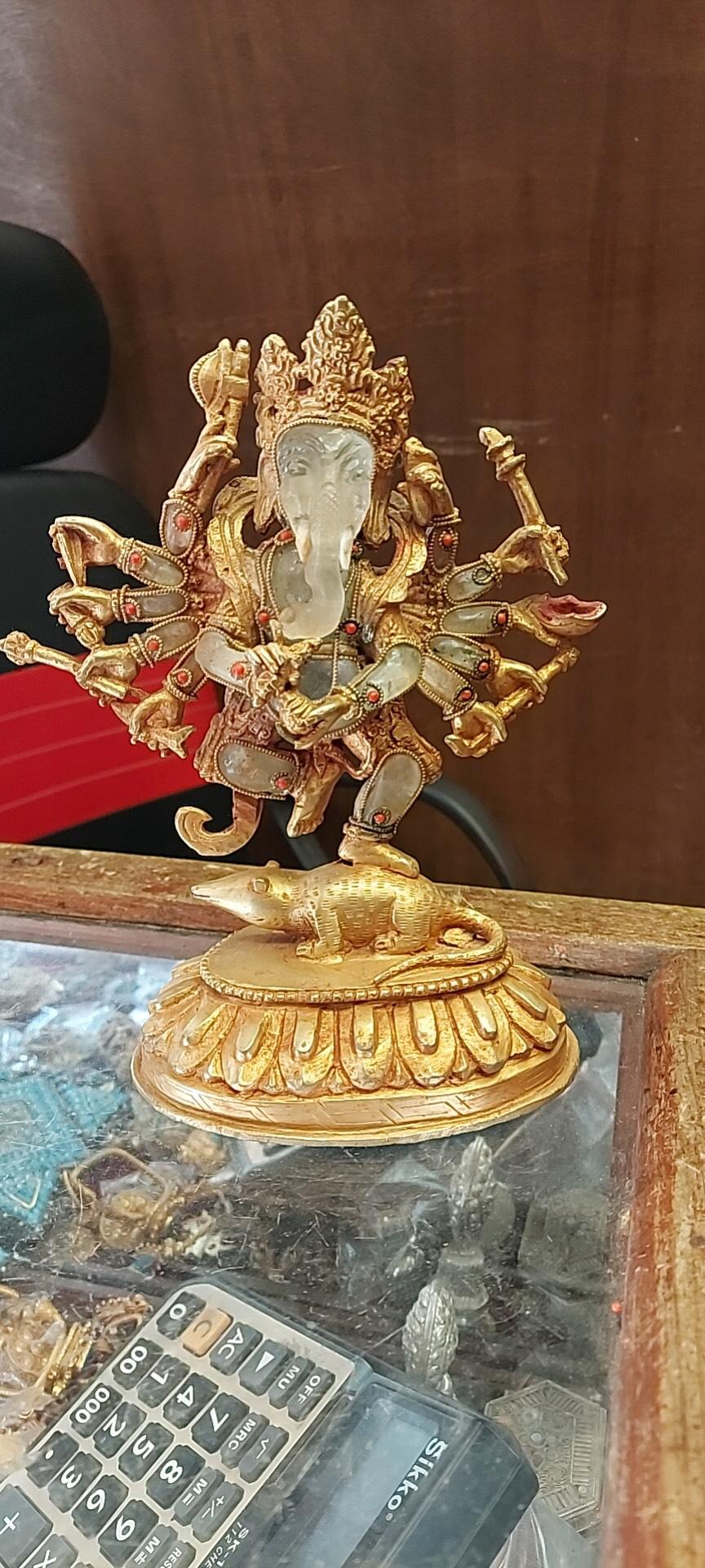 TÔN TƯỢNG GANESHA ĐÁ THẠCH ANH NEPAL 23CM 