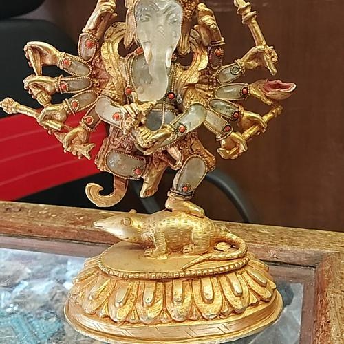 TÔN TƯỢNG GANESHA ĐÁ THẠCH ANH NEPAL 23CM