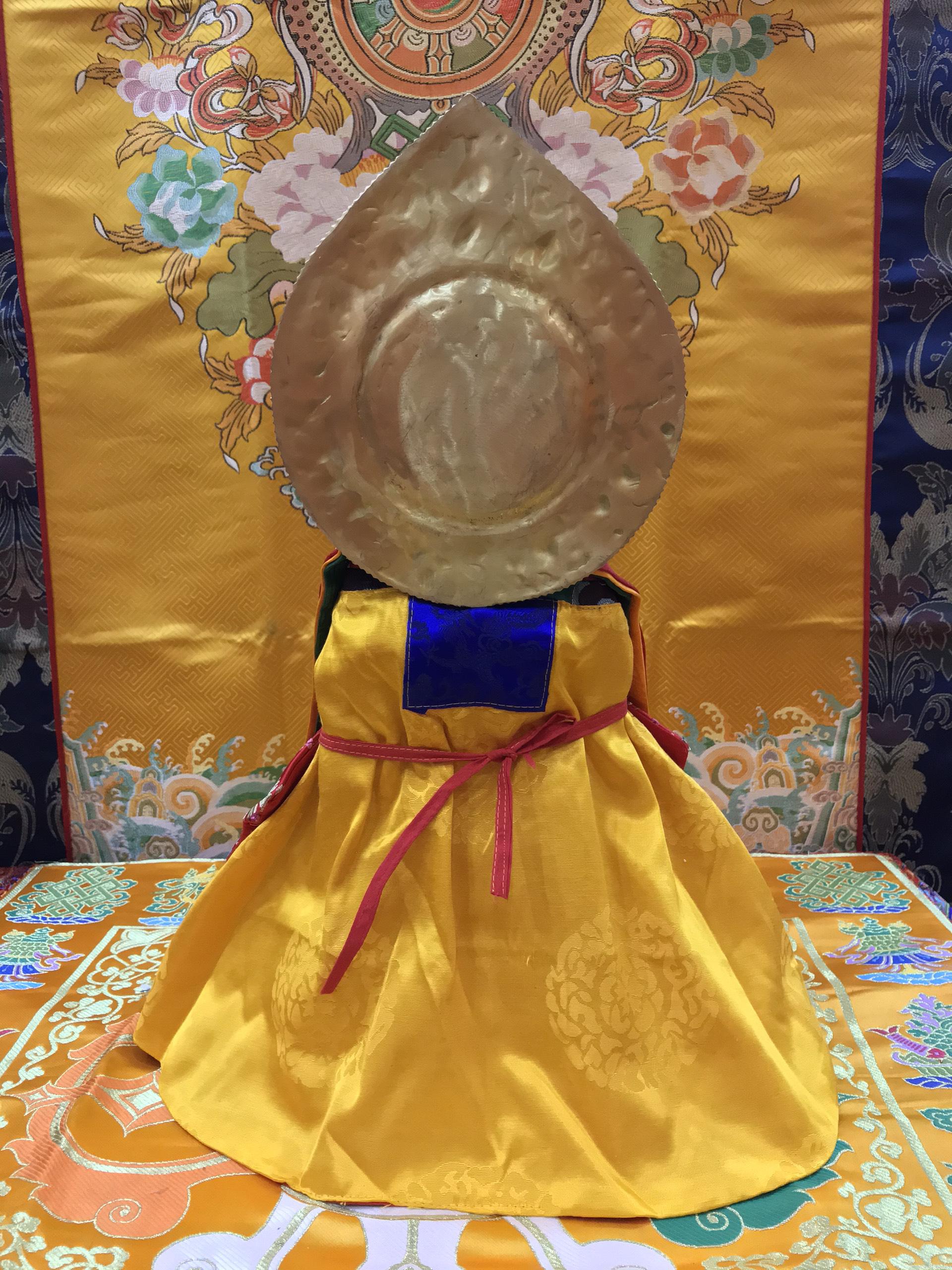 TÔN TƯỢNG A SÚC BỆ TÂY TẠNG 48X31X23CM