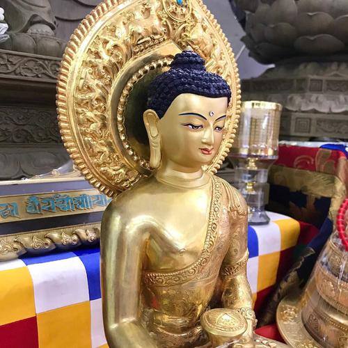 TÔN TƯỢNG THÍCH CA MÂU NI DO DÒNG HỌ SHAKYA CHẾ TÁC - 36CM