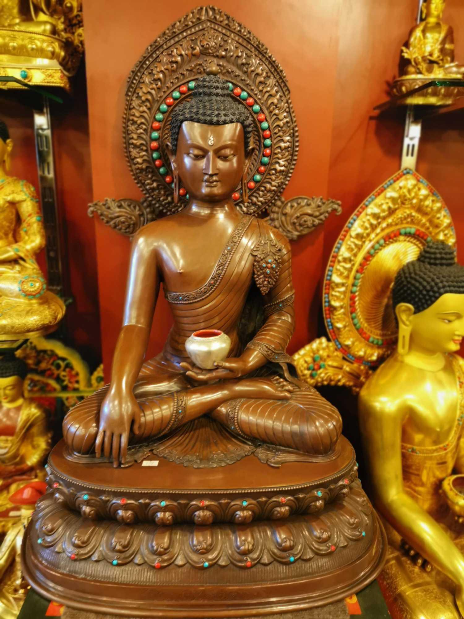 TÔN TƯỢNG THÍCH CA MÂU NI CAO CẤP NEPAL - 79CM