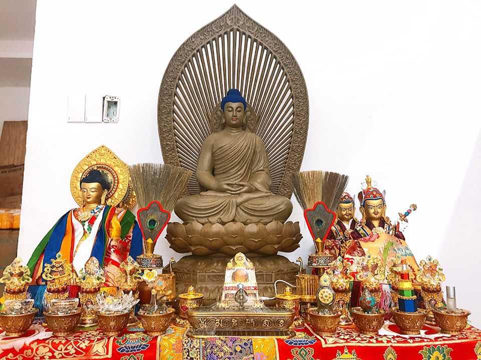 TÔN TƯỢNG THÍCH CA MÂU NI GỖ TRẦM 108CM
