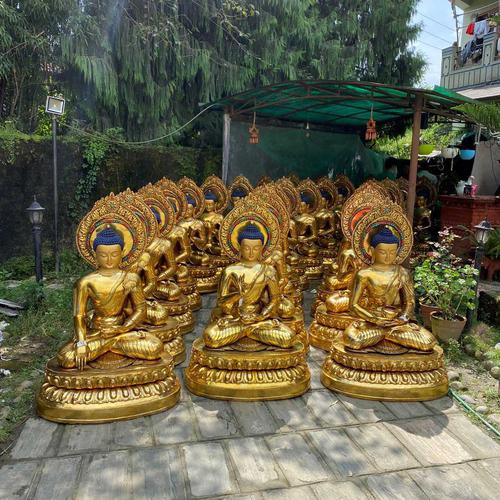 TÔN TƯỢNG THÍCH CA MÂU NI NEPAL CAO CẤP 150CM