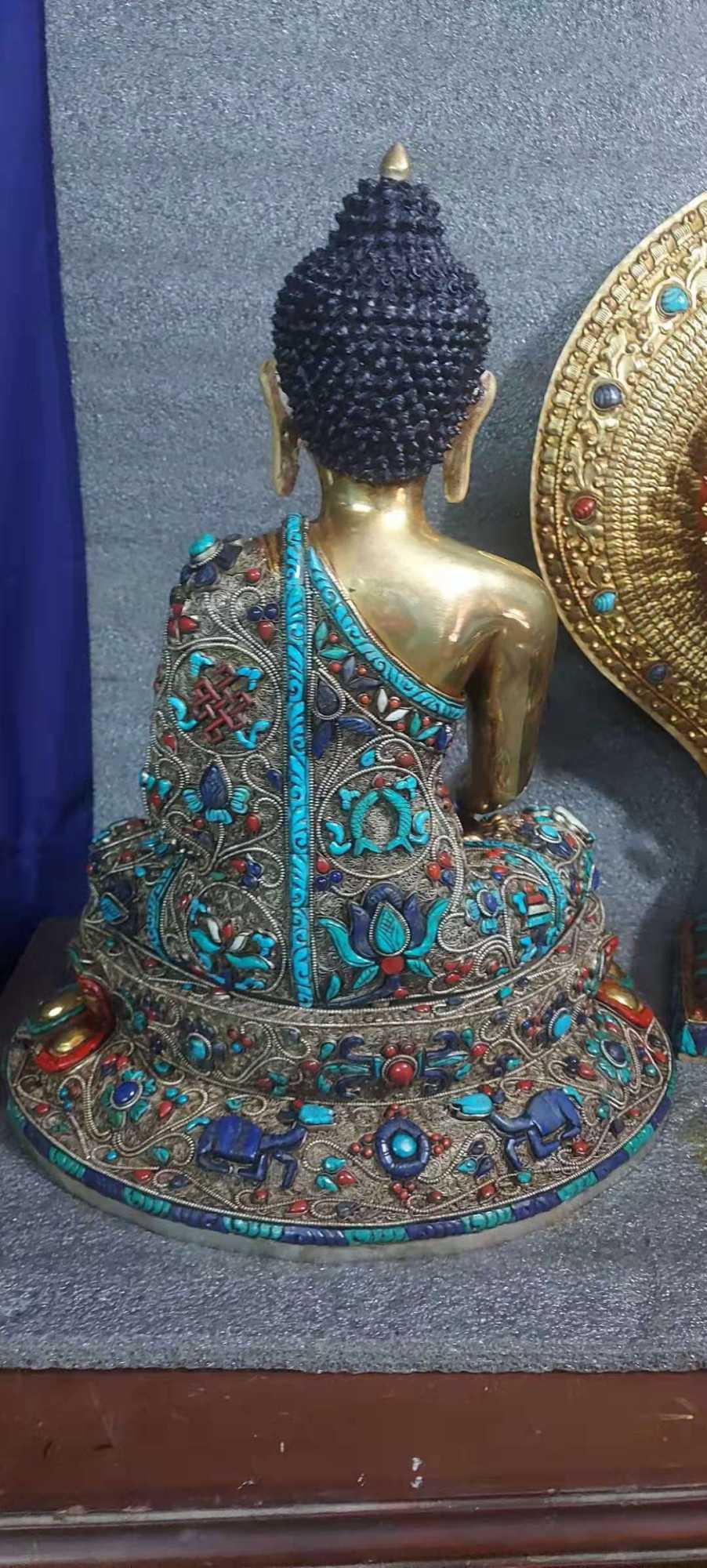 TÔN TƯỢNG THÍCH CA MÂU NI NEPAL CẨN ĐÁ CAO CẤP 45CM