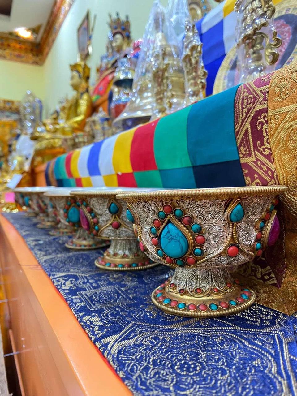 CHÉN CÚNG BẠC CẨN ĐÁ XANH