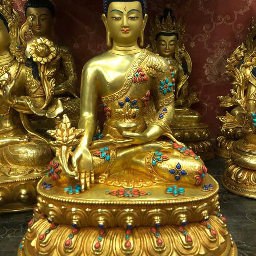 TÔN TƯỢNG ĐỨC PHẬT DƯỢC SƯ MẠ VÀNG CAO CẤP NEPAL 30CM