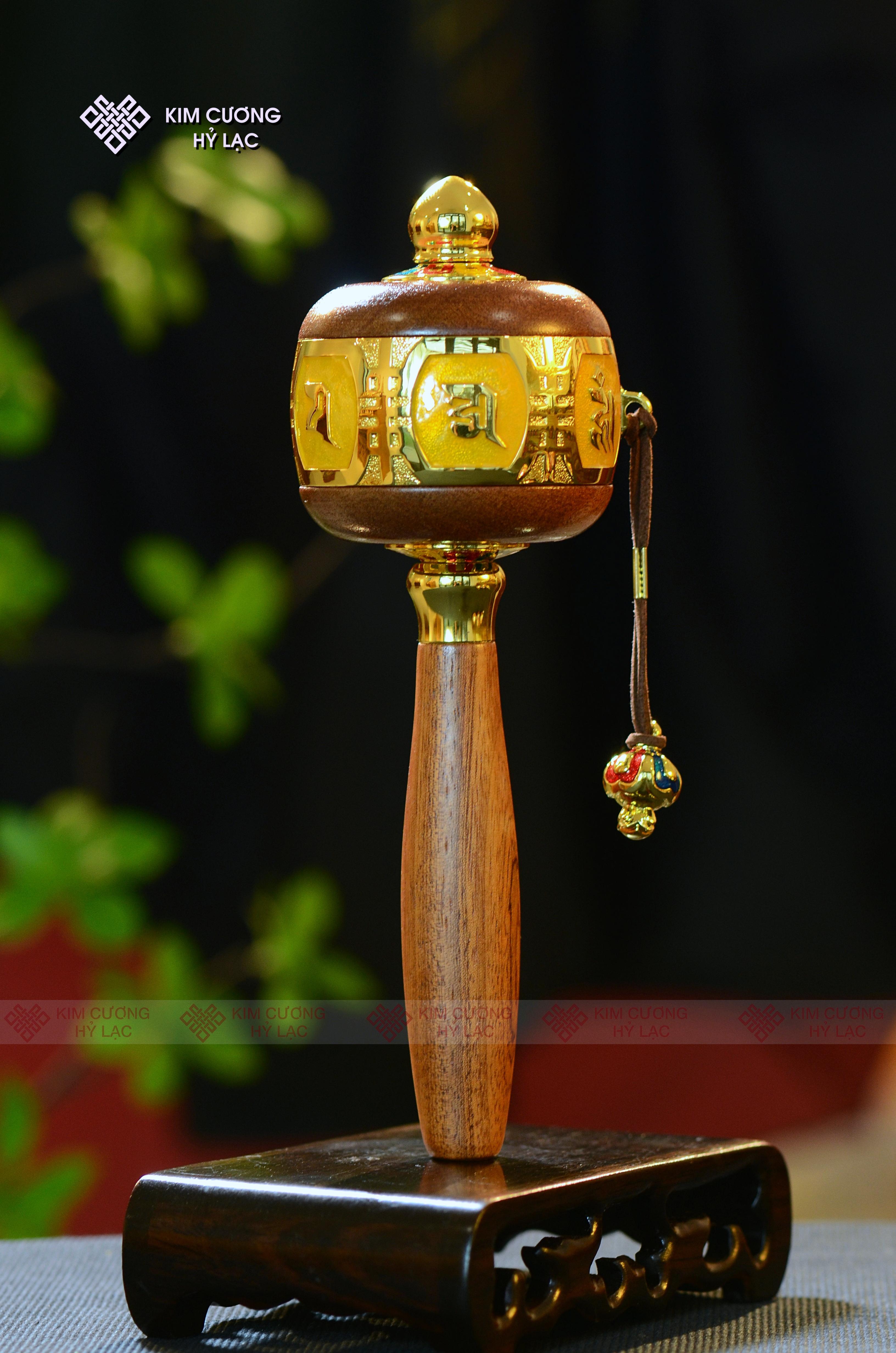 KINH LUÂN QUAY TAY GỖ VIỀN HỢP KIM