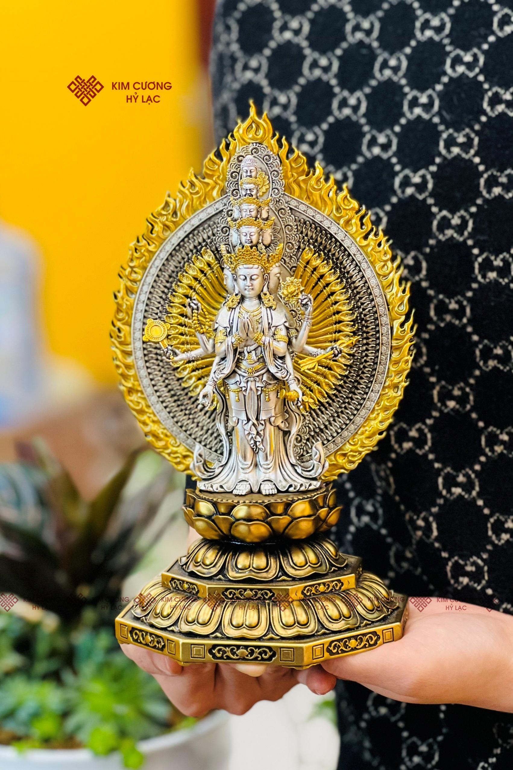 Tôn Thượng Thiên Thủ Thiên Nhãn 24cm M1
