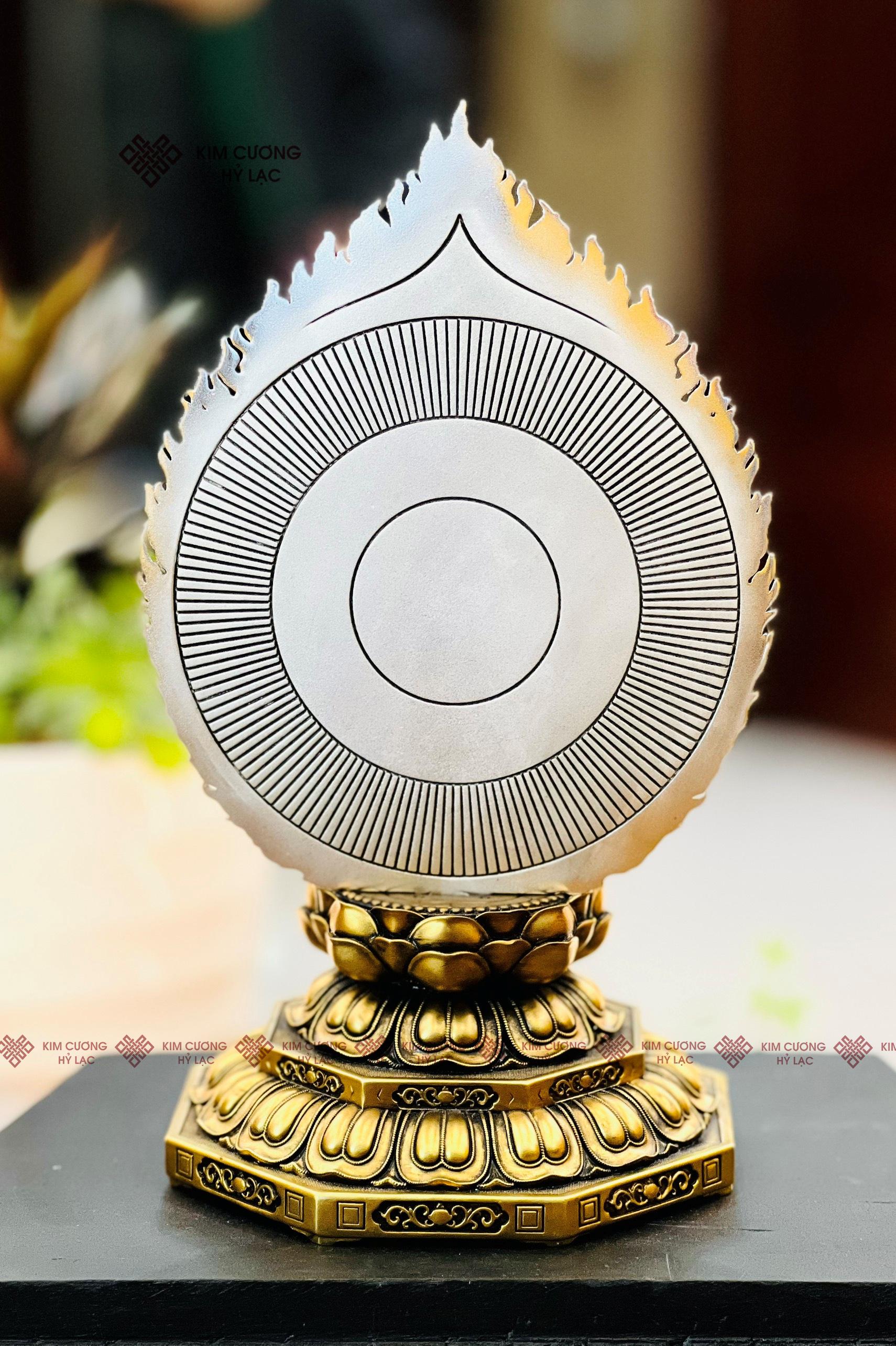 Tôn Thượng Thiên Thủ Thiên Nhãn 24cm M1