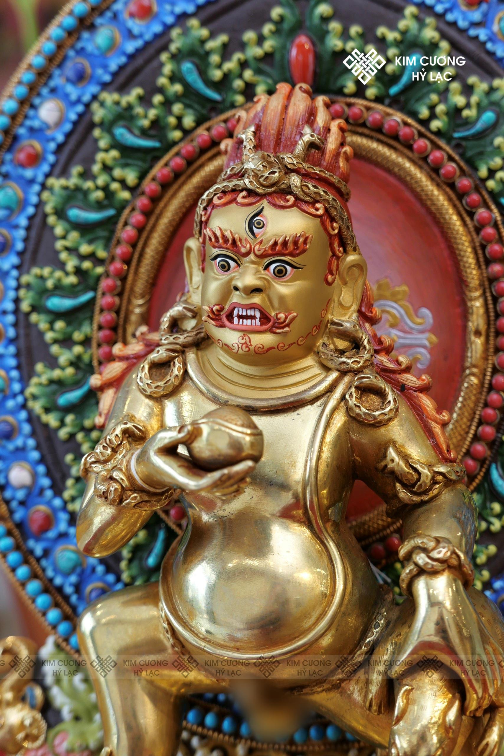TÔN TƯỢNG HẮC THẦN TÀI NEPAL ĐỒNG MẠ VÀNG HÀO QUANG 36CM