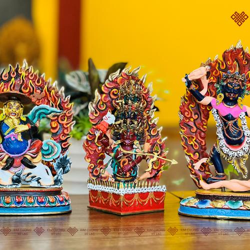 TT HỘ PHÁP RAHULA NEPAL ĐỒNG VẼ MÀU 21CM
