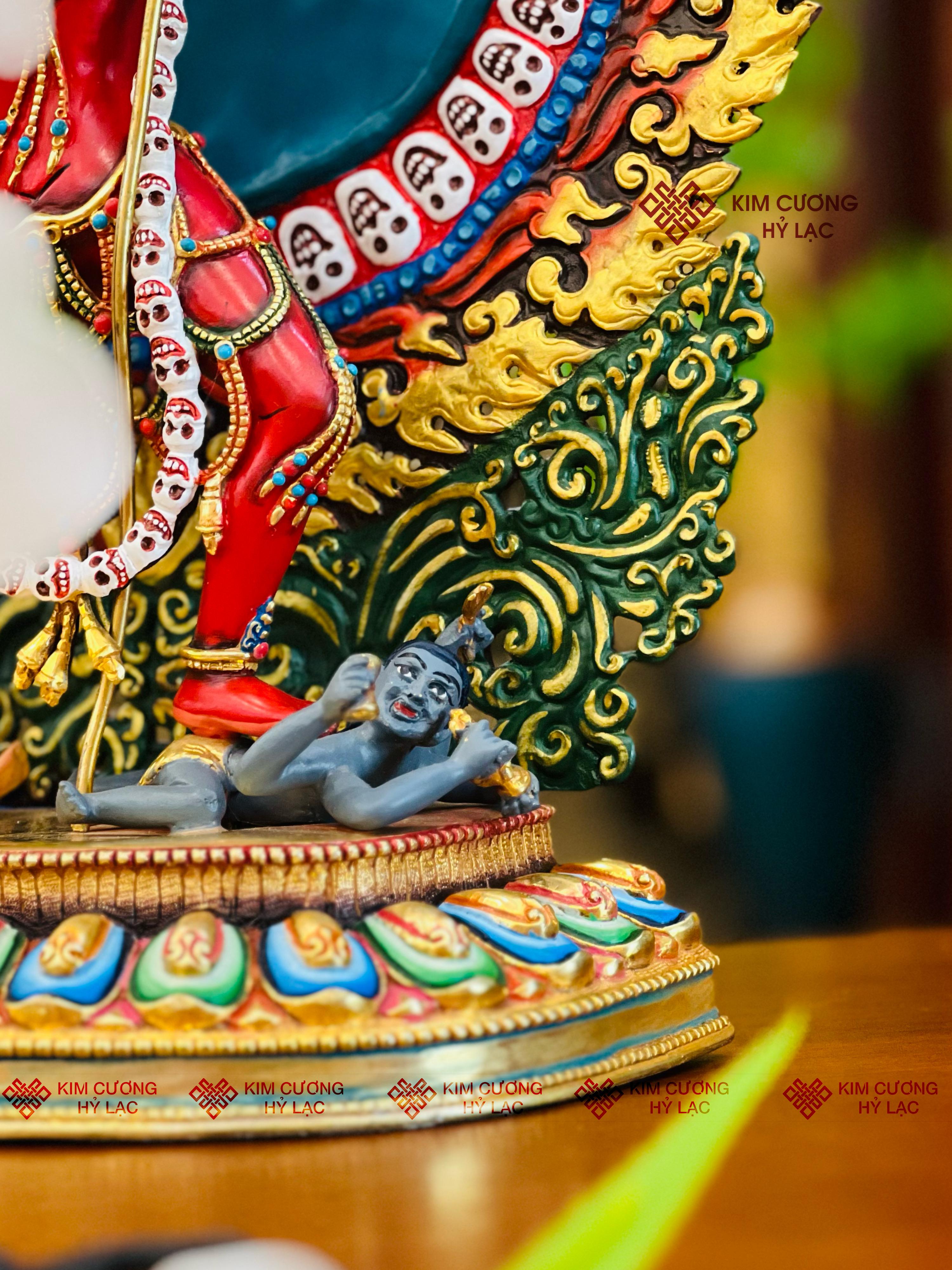 TÔN TƯỢNG DU GIÀ THÁNH NỮ DAKINI NEPAL ĐỒNG VẼ MÀU HÀO QUANG 43CM